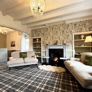  Guest house Burnley House